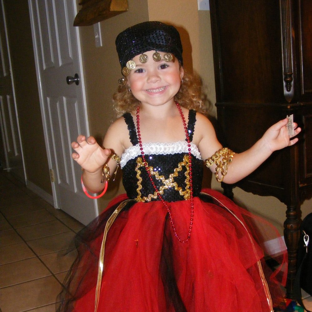 Girls Pirate Wench costume sz 4